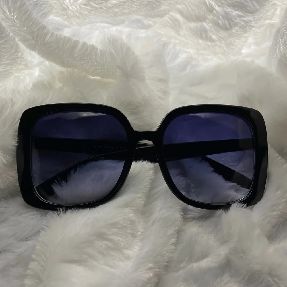 Square oversized frames - Picture 2 of 2
